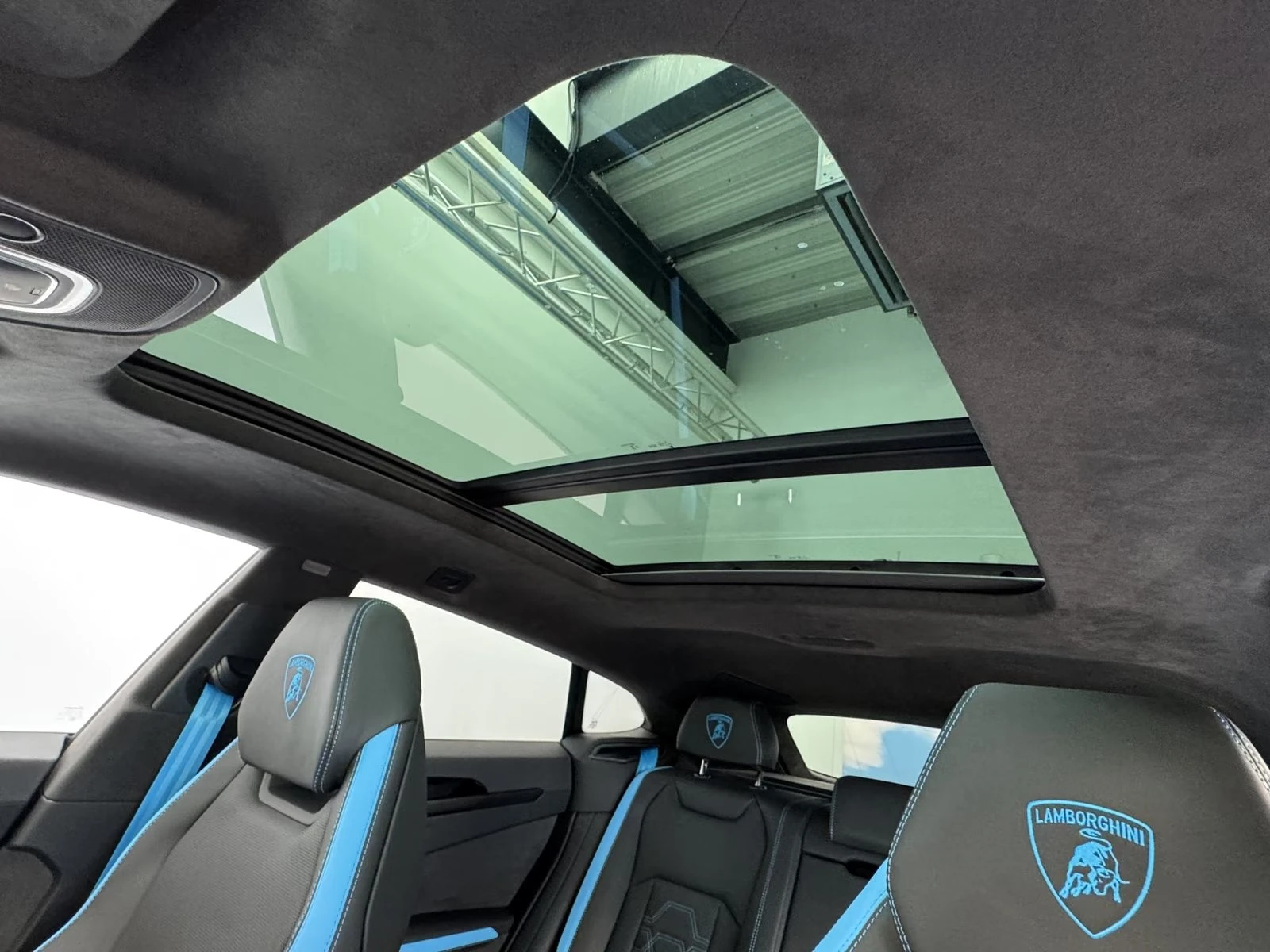 Lamborghini Urus SE/B&O/23"/SPORTIVO/NIGHT VISION/CERAMIC//, снимка 10 - Автомобили и джипове - 55843961