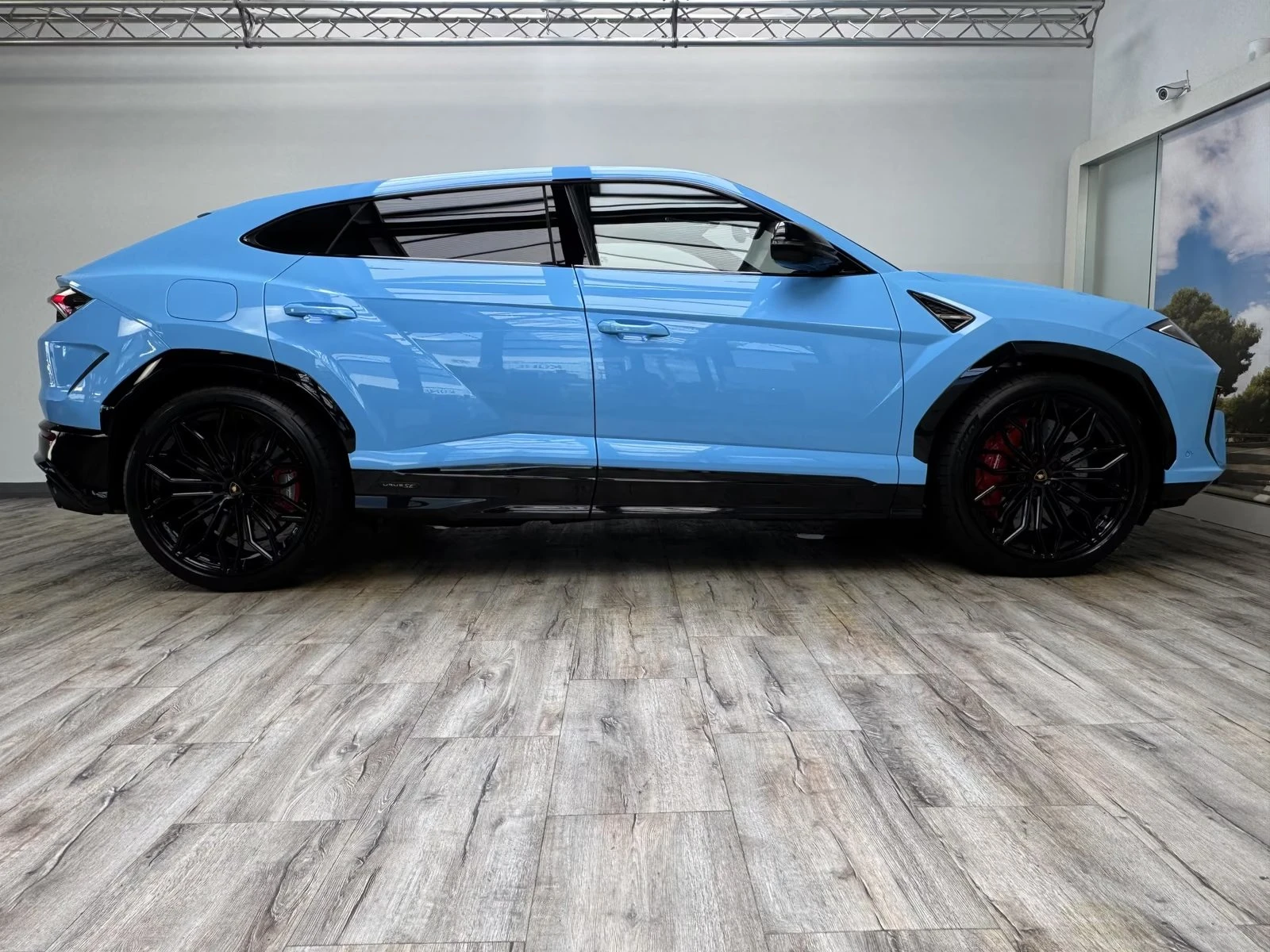 Lamborghini Urus SE/B&O/23"/SPORTIVO/NIGHT VISION/CERAMIC//, снимка 6 - Автомобили и джипове - 55843961