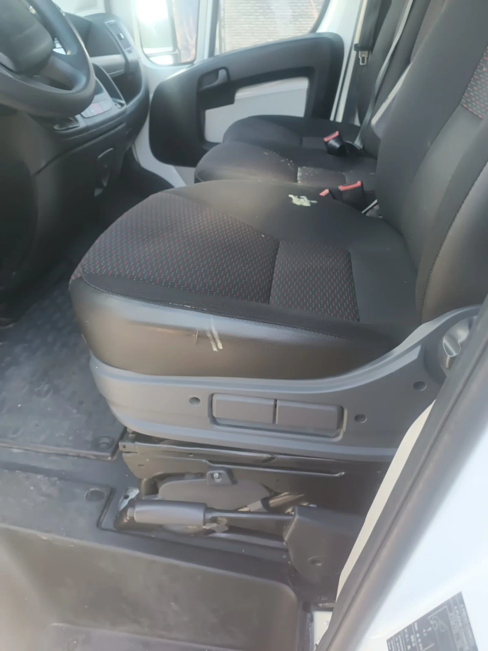 Citroen Jumper 3.0 HDI - изображение 7