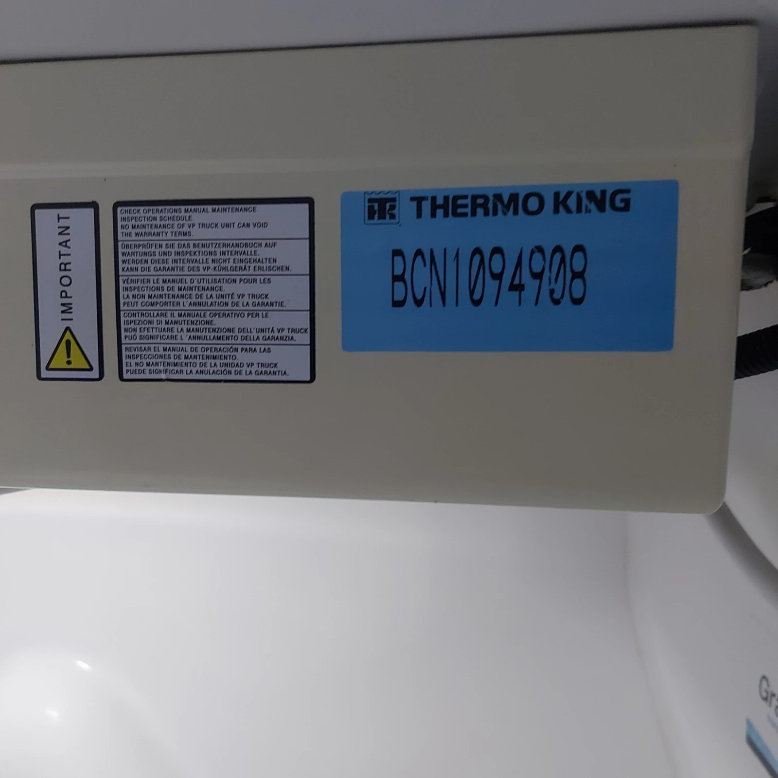 Peugeot Partner хладилен с климатик, снимка 12 - Бусове и автобуси - 54084519