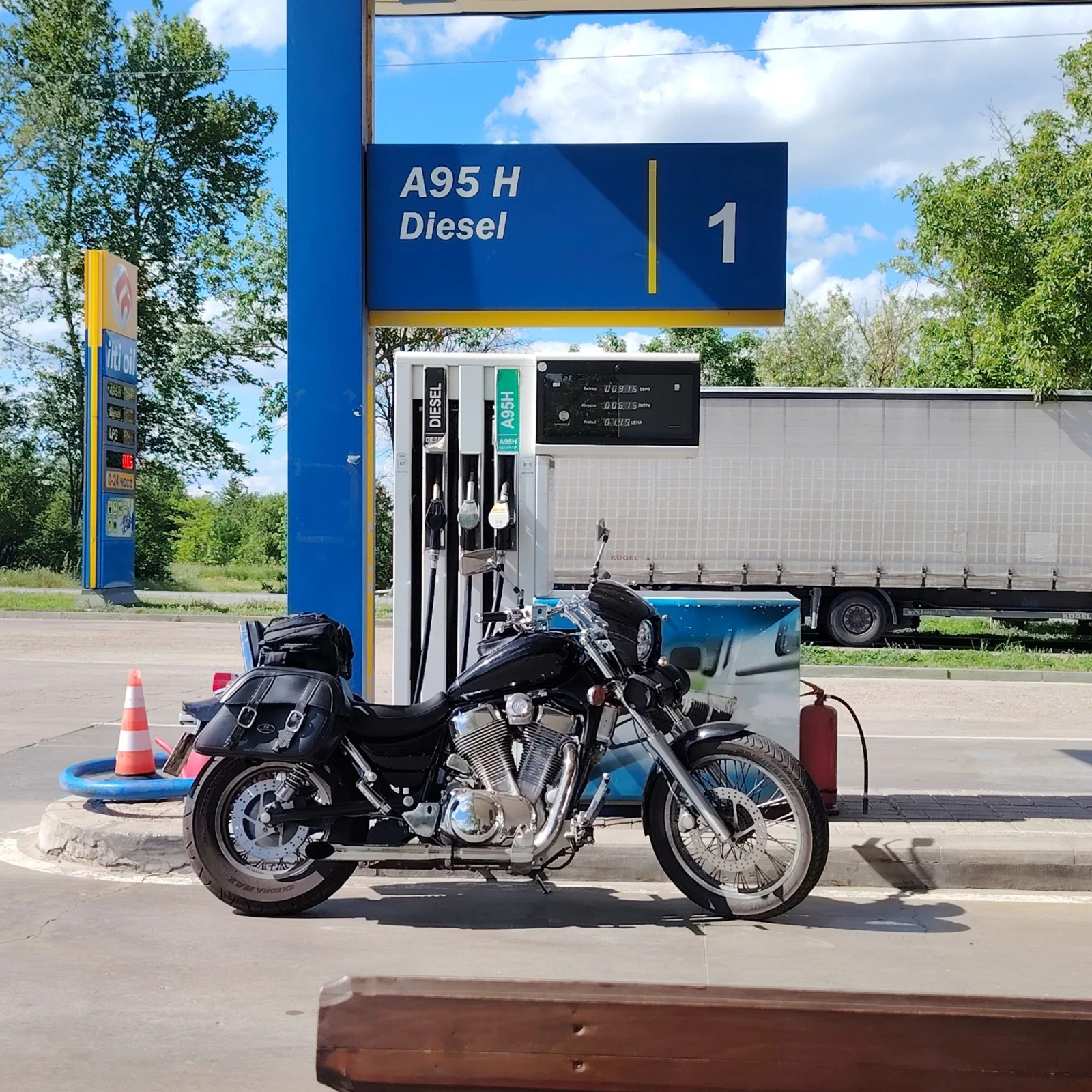 Suzuki Intruder, снимка 2 - Мотоциклети и мототехника - 56646343