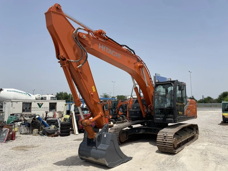 Багер Hitachi ZX 210 LC-7, снимка 4 - Индустриална техника - 46142194