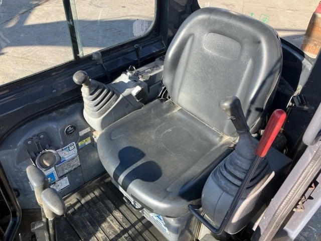 Багер Kobelco SK27SR-3, снимка 7 - Индустриална техника - 53162907