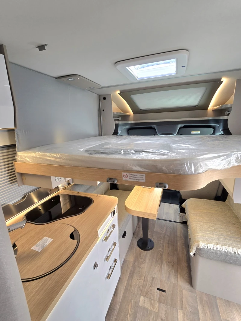 Кемпер HYMER / ERIBA S 685, KЛИМАТИК DOMETIC, Солар, 3.5т., снимка 8 - Каравани и кемпери - 52293575