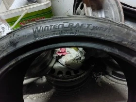 Гуми Зимни 235/35R19, снимка 6