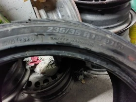 Гуми Зимни 235/35R19, снимка 7