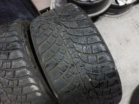 Гуми Зимни 235/35R19, снимка 4
