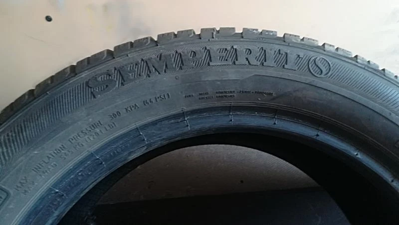 Гуми Зимни 195/55R16, снимка 6 - Гуми и джанти - 25566300