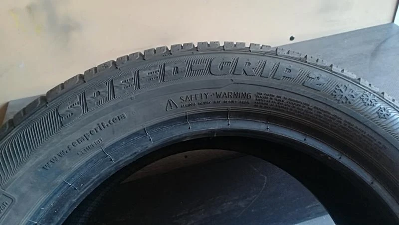 Гуми Зимни 195/55R16, снимка 7 - Гуми и джанти - 25566300