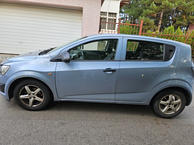 Chevrolet Aveo, снимка 10 - Автомобили и джипове - 47481351