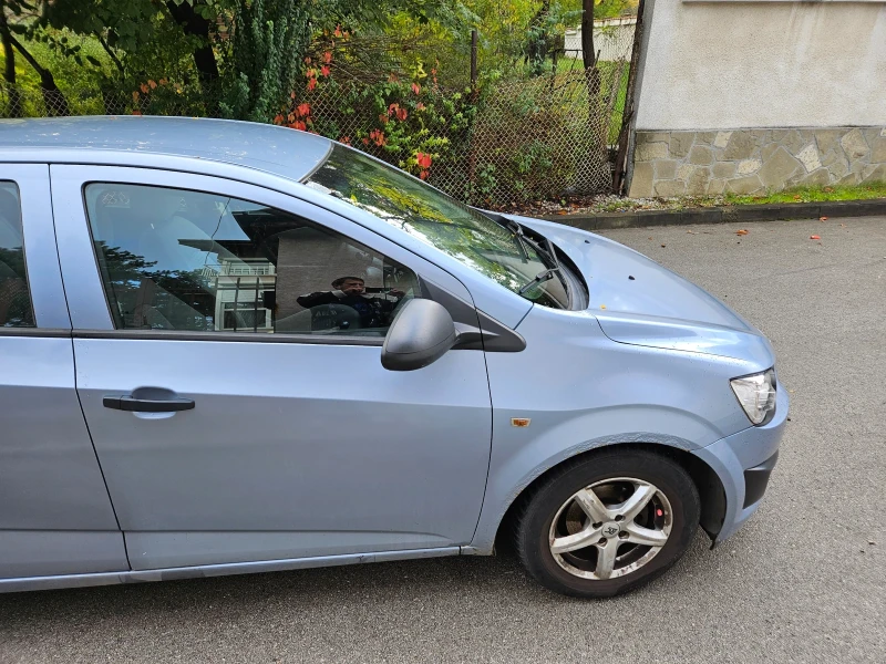 Chevrolet Aveo, снимка 12 - Автомобили и джипове - 47481351