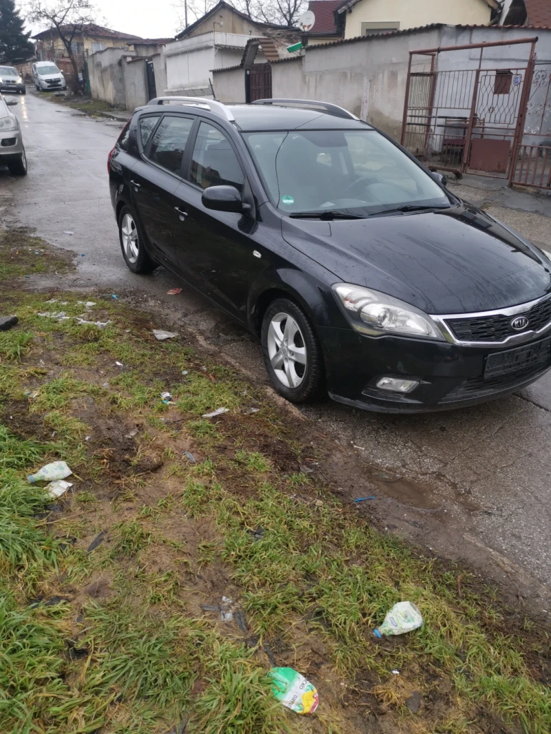 Kia Ceed 1.4  бензин, снимка 2 - Автомобили и джипове - 48352345