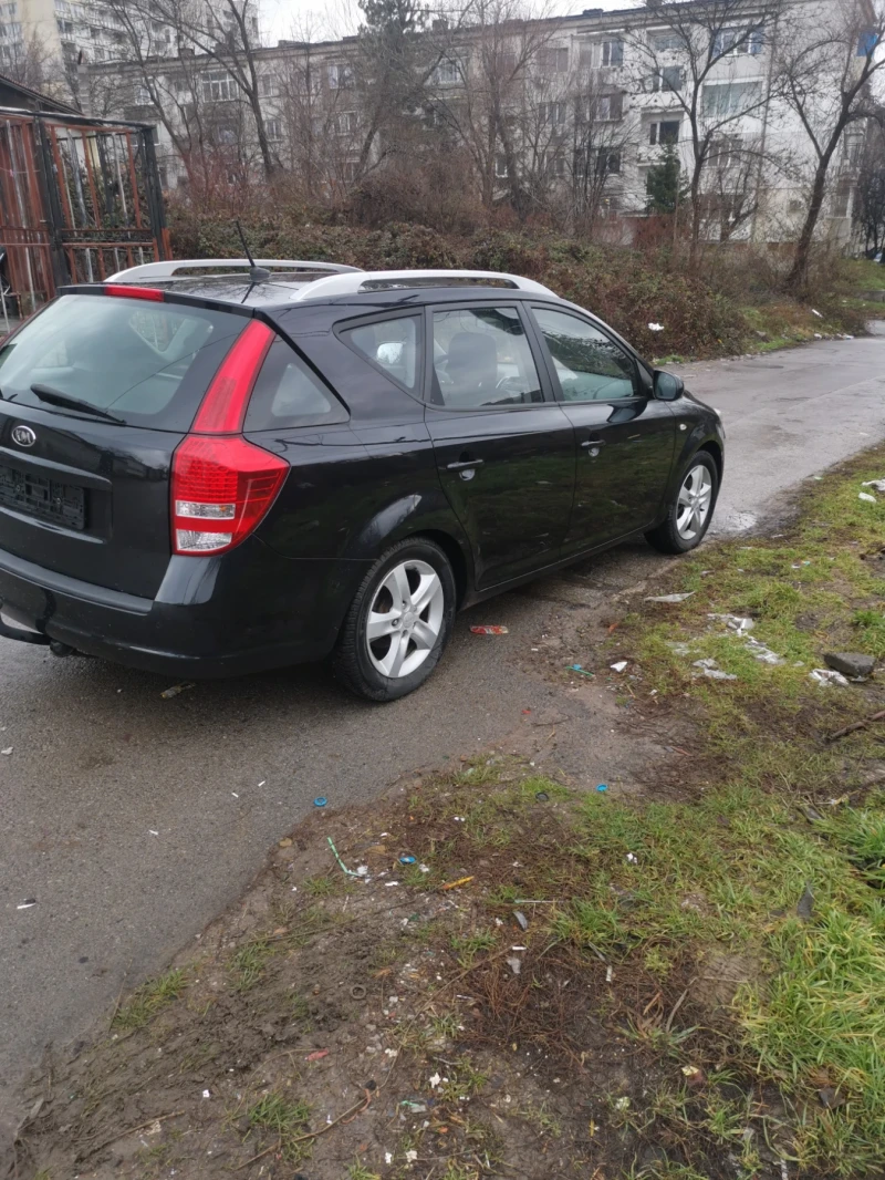 Kia Ceed 1.4  бензин, снимка 5 - Автомобили и джипове - 48352345