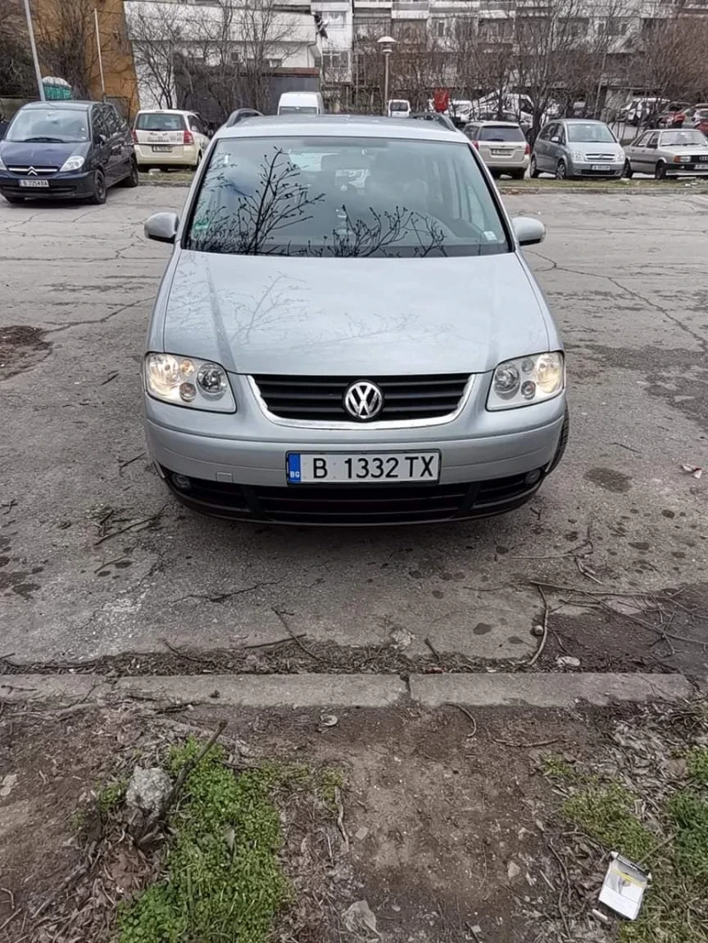 VW Touran FSI, снимка 1 - Автомобили и джипове - 49547020