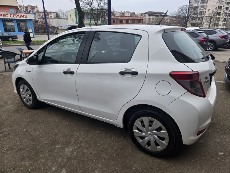 Toyota Yaris  1.5 бензин хибрид, снимка 4 - Автомобили и джипове - 49635802