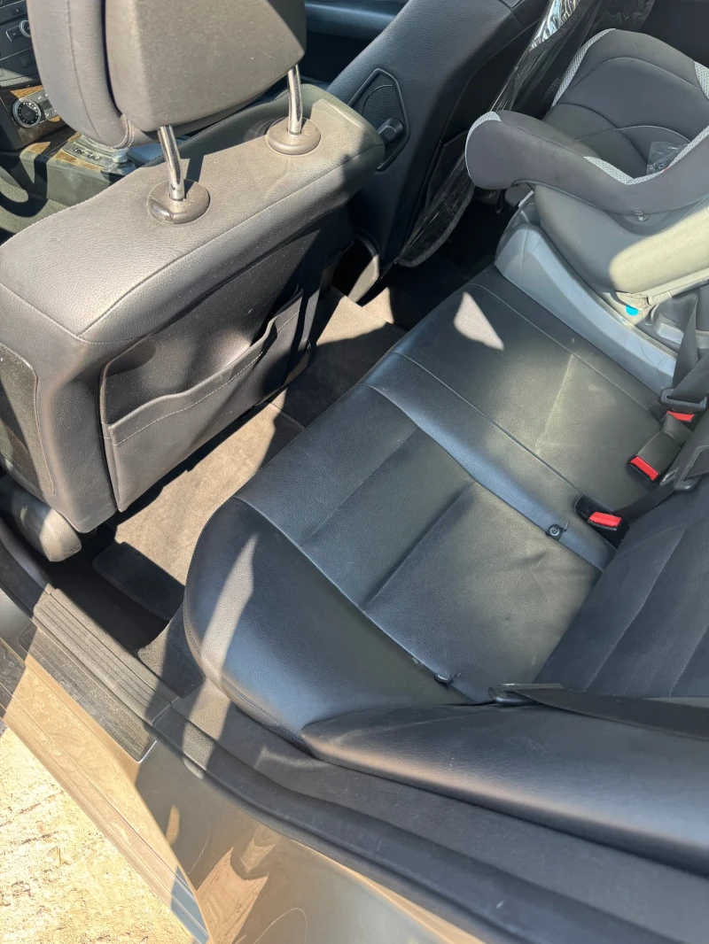 Mercedes-Benz C 200, снимка 10 - Автомобили и джипове - 51074489