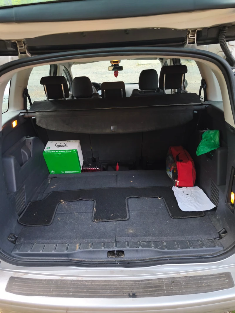 Peugeot 5008 2.0 HDI, снимка 9 - Автомобили и джипове - 51409210