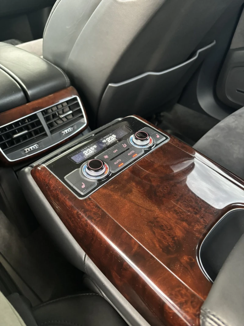 Audi A8, снимка 10 - Автомобили и джипове - 52630497