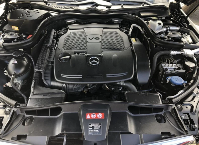 Mercedes-Benz E 350 AMG AVANTGARDE 4 MATIC! , снимка 4 - Автомобили и джипове - 52935859