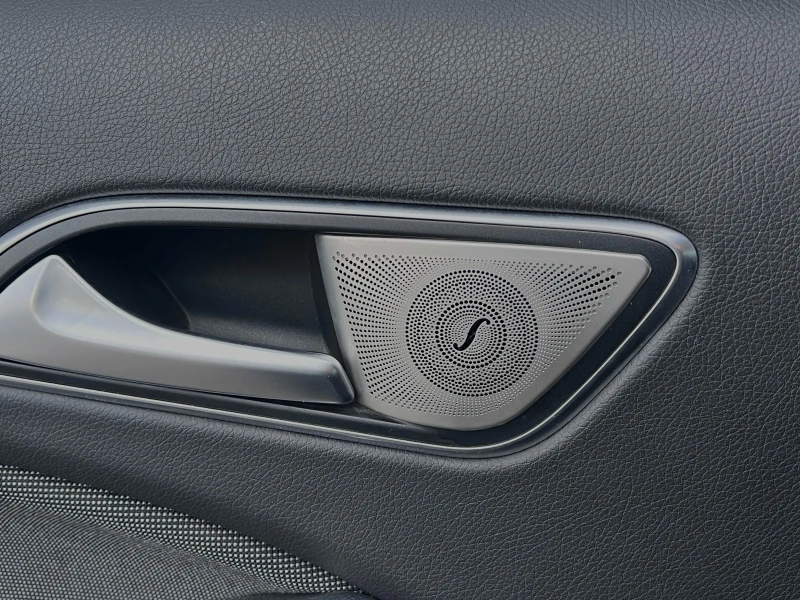 Mercedes-Benz A 180 d AMG ПРОЧЕТИ ОПИСАНИЕТО, снимка 11 - Автомобили и джипове - 53047477