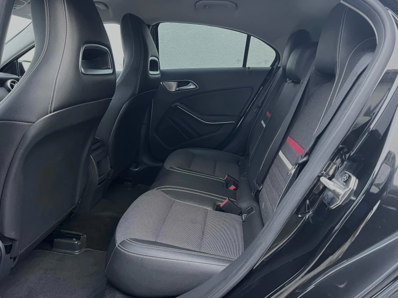 Mercedes-Benz A 180 d AMG ПРОЧЕТИ ОПИСАНИЕТО, снимка 14 - Автомобили и джипове - 53047477