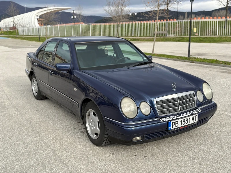 Mercedes-Benz E 200 ГАЗ/БЕНЗИН* КЛИМАТРОНИК, снимка 2 - Автомобили и джипове - 53095846