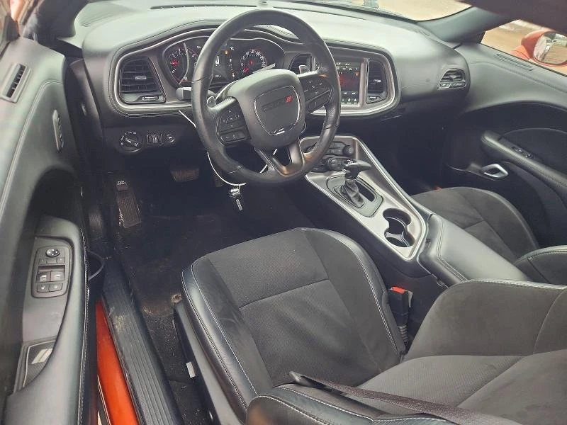 Dodge Challenger, снимка 8 - Автомобили и джипове - 54792664