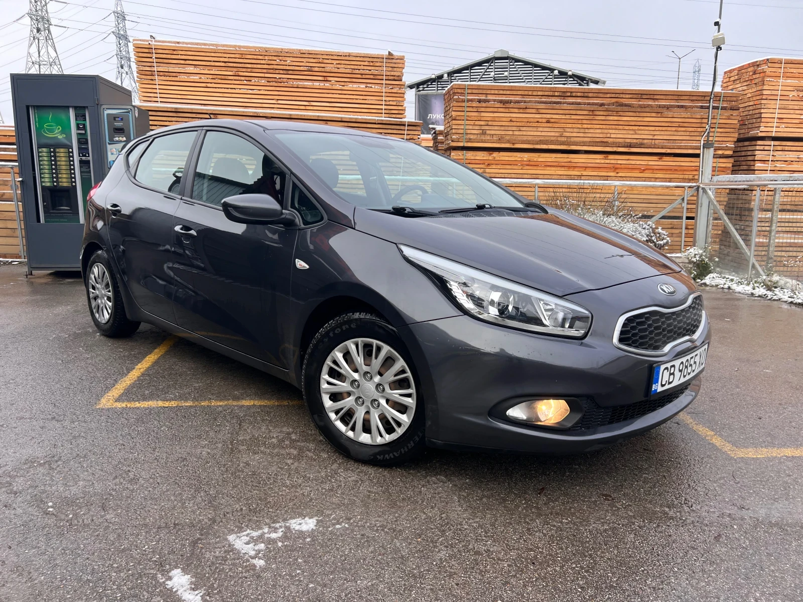 Kia Ceed 1.4i / 100hp / 6 ск. / AUX / клима / мулти / USB, снимка 1