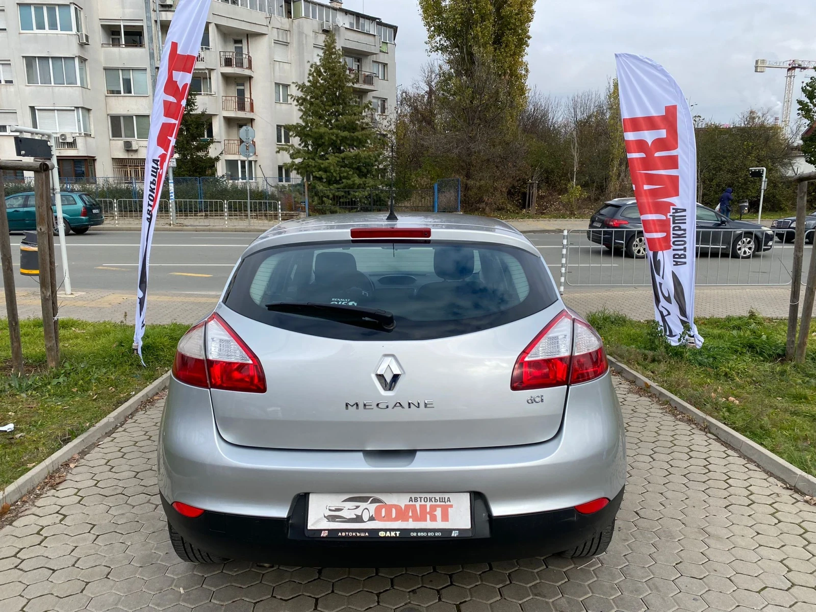 Renault Megane 1.9dCi/РЕАЛНИ КМ ! ! !  - изображение 5