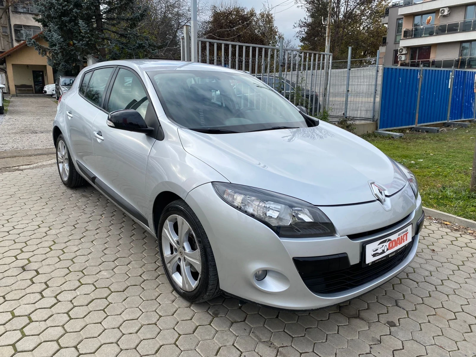 Renault Megane 1.9dCi/РЕАЛНИ КМ ! ! !  - изображение 3