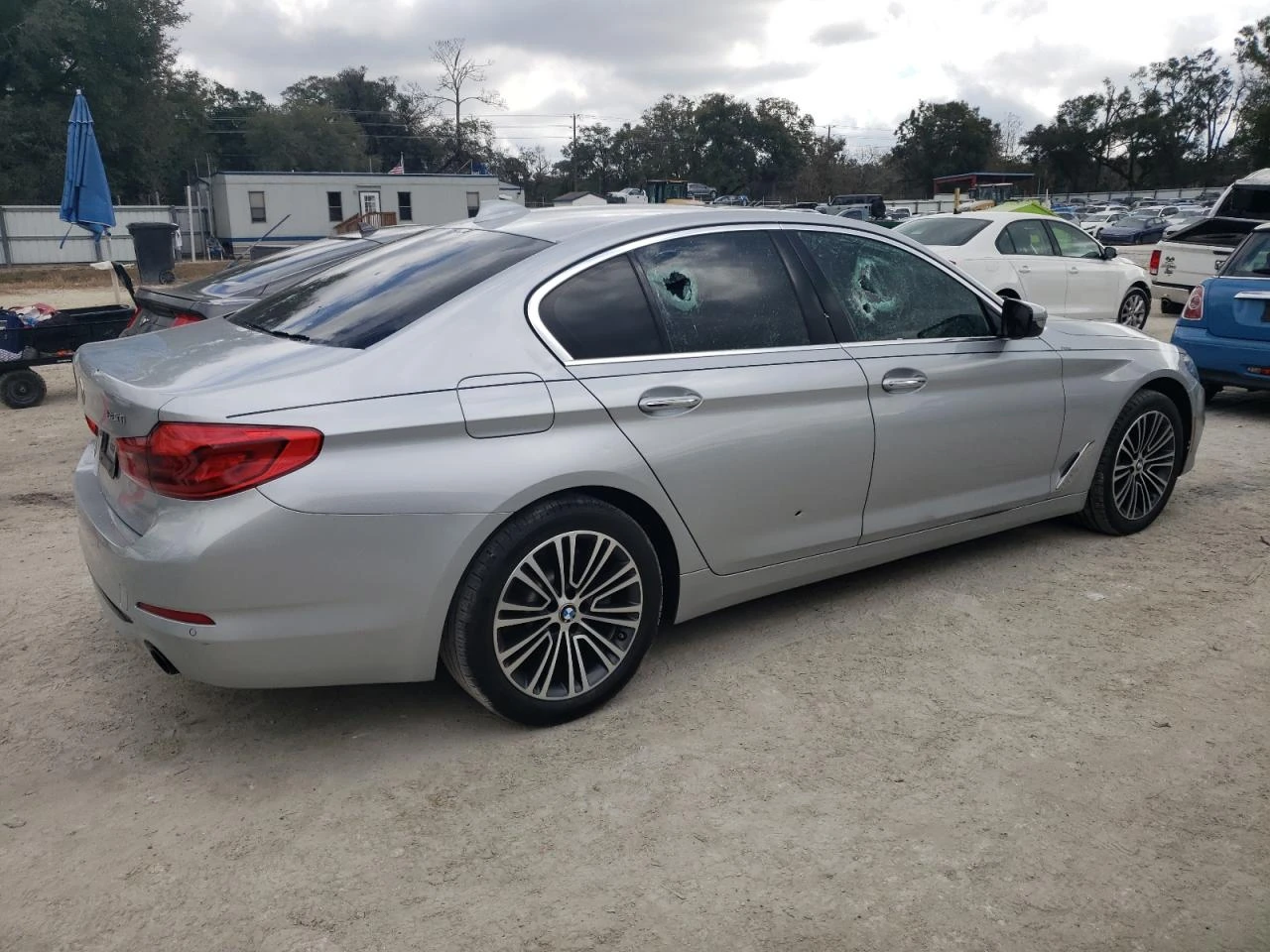 BMW 530 XI/ ФИКСИРАНА ЦЕНА! ПОДГРЕВИ/HEAD-UP/ПАНО - изображение 5