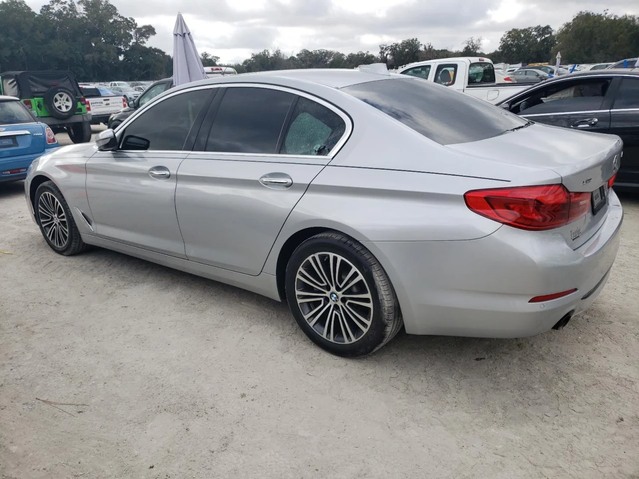 BMW 530 XI/ ФИКСИРАНА ЦЕНА! ПОДГРЕВИ/HEAD-UP/ПАНО - изображение 3
