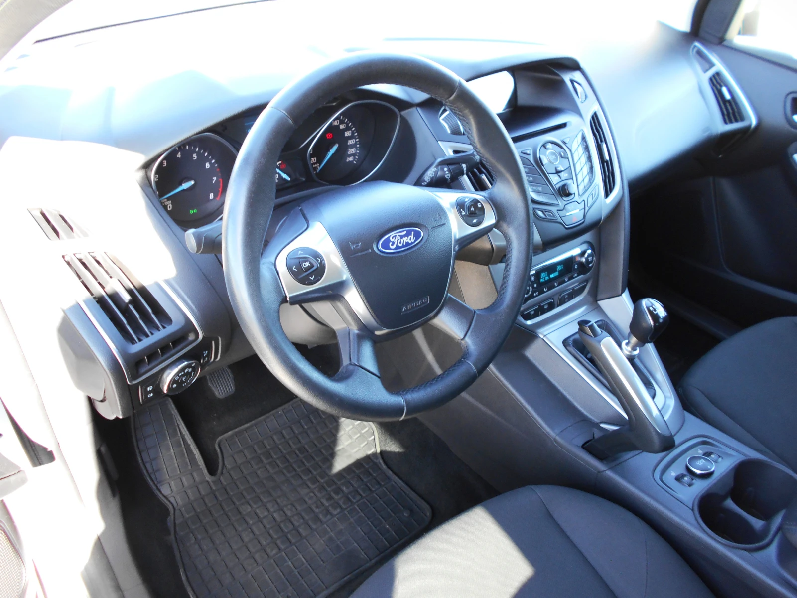 Ford Focus 1.0 turbo, 125кс, 6ск - изображение 9