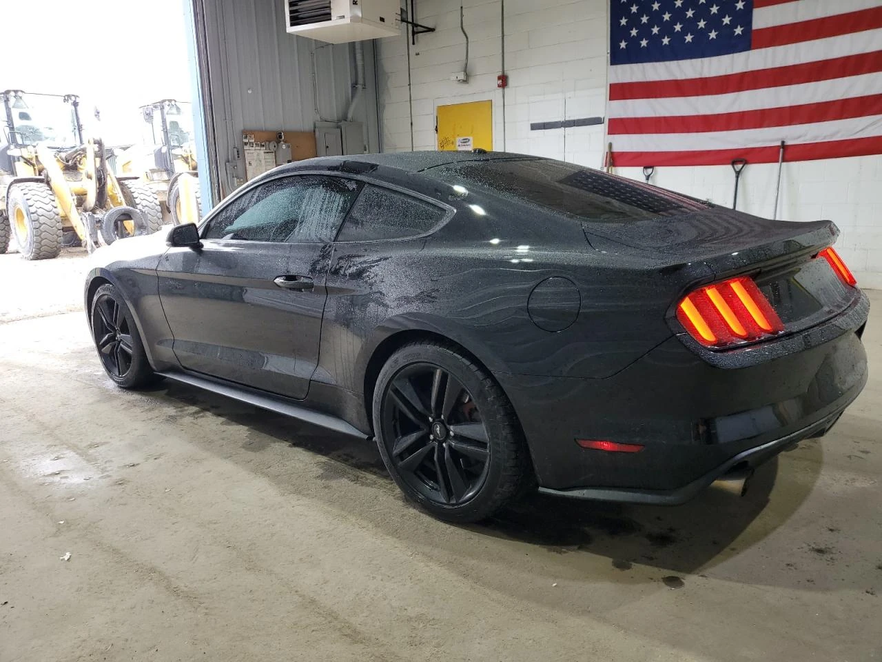 Ford Mustang 2.3 ECOBOOST* ПЕРФЕКТЕН - изображение 4