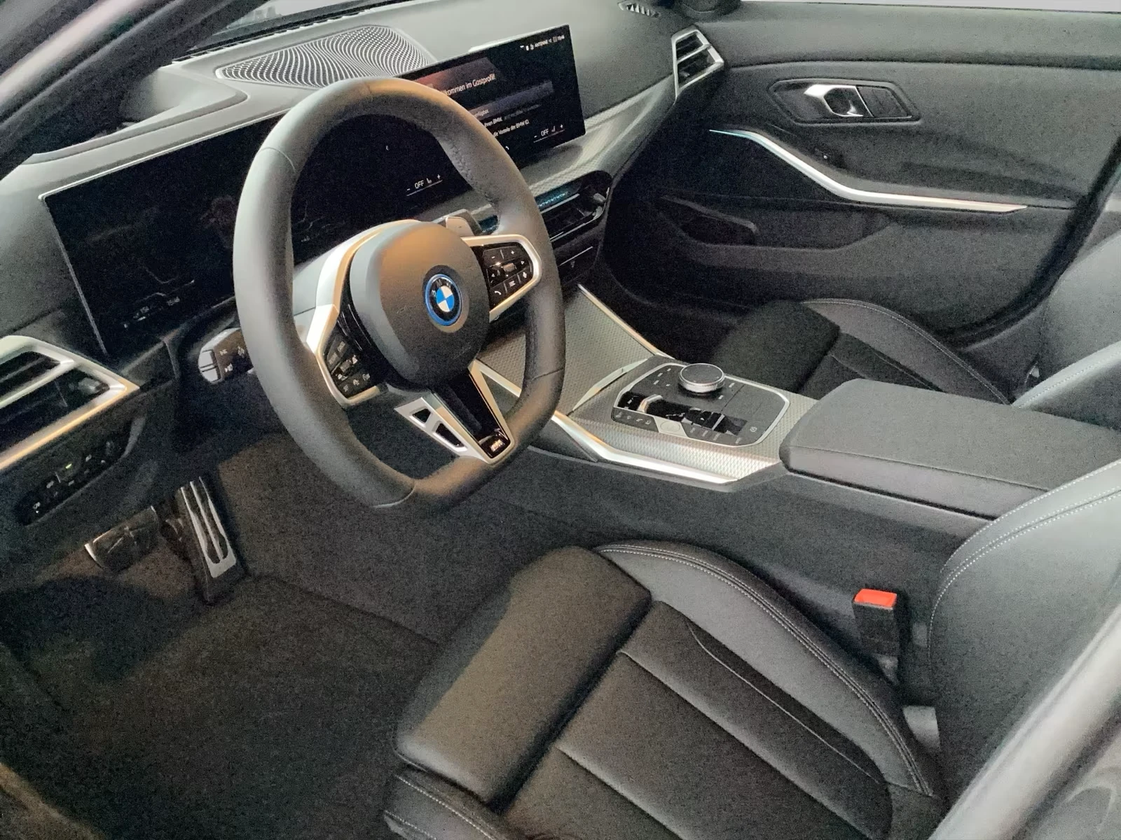 BMW 330 e xDrive = M-Sport Pro = Гаранция - изображение 6