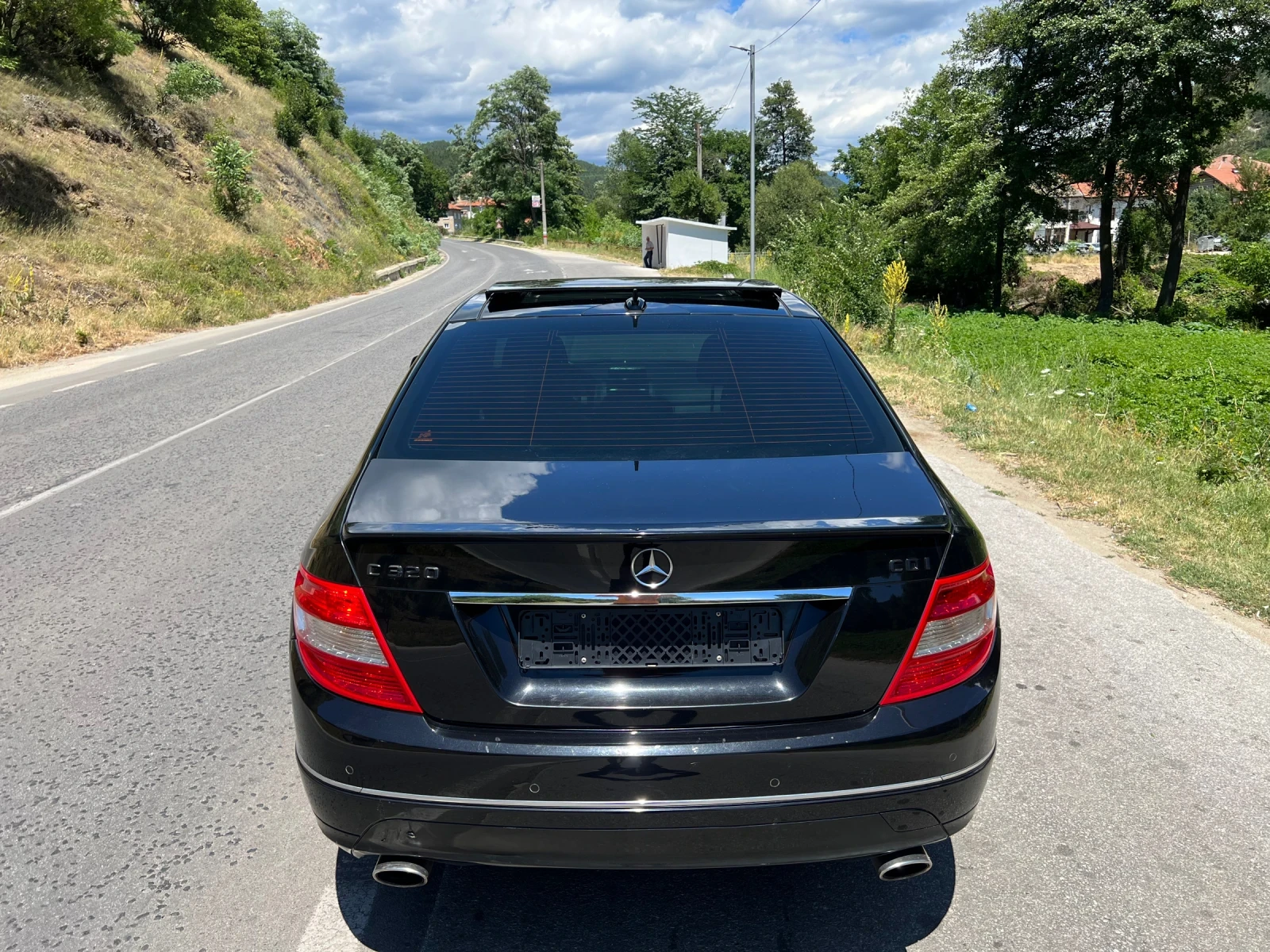 Mercedes-Benz C 320 Кожа* Нави* Панорама* АМГ джанти* Подгрев* Холанди - изображение 6