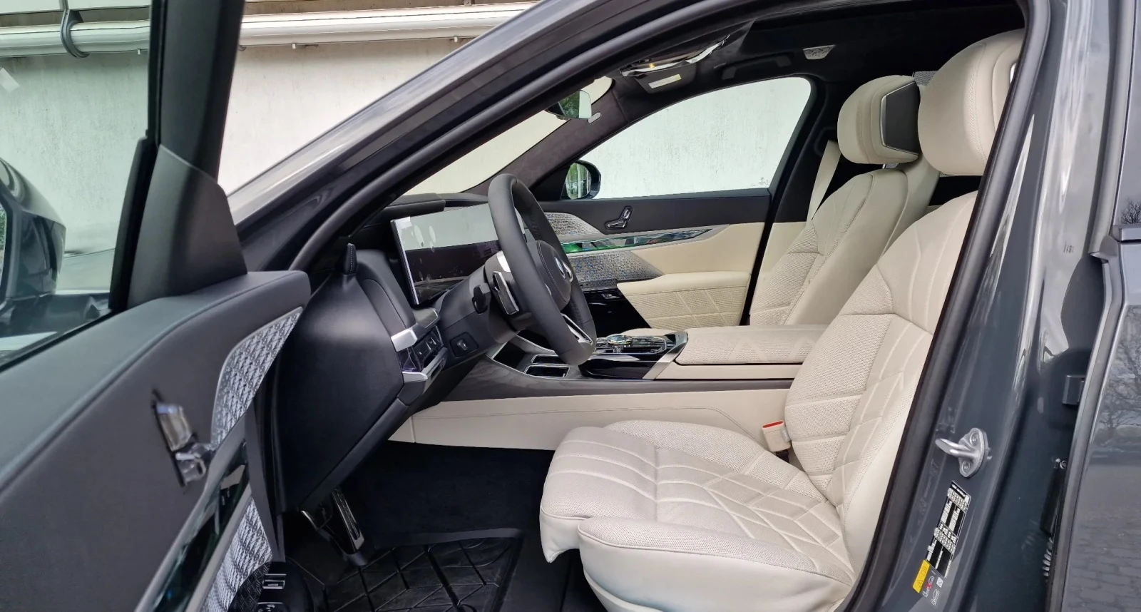 BMW i7 xDrive60 M-Sport | Mobile.bg   6