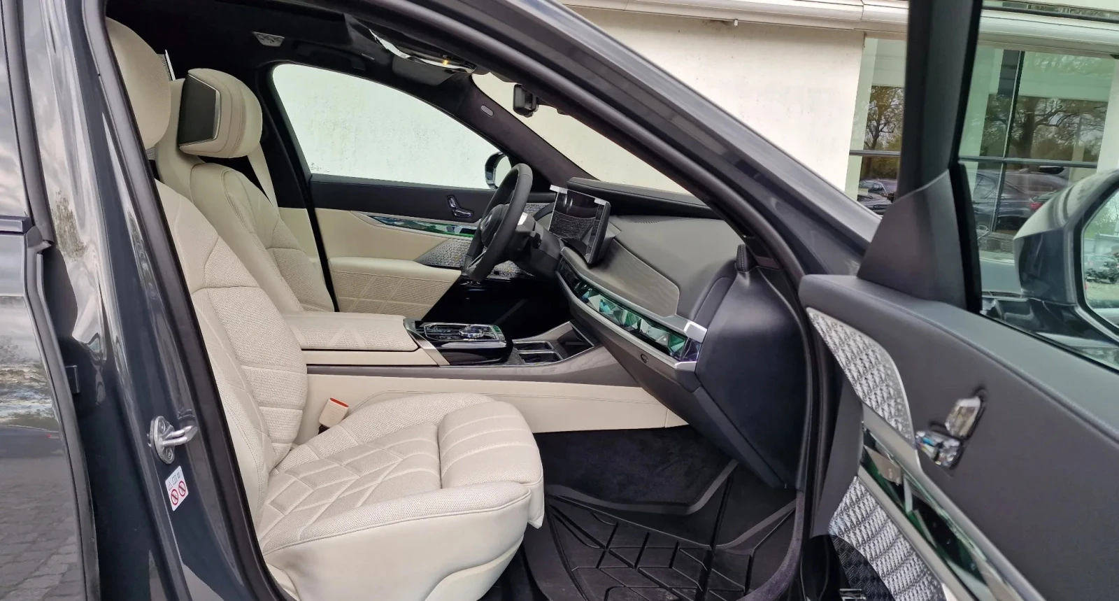 BMW i7 xDrive60 M-Sport | Mobile.bg   7