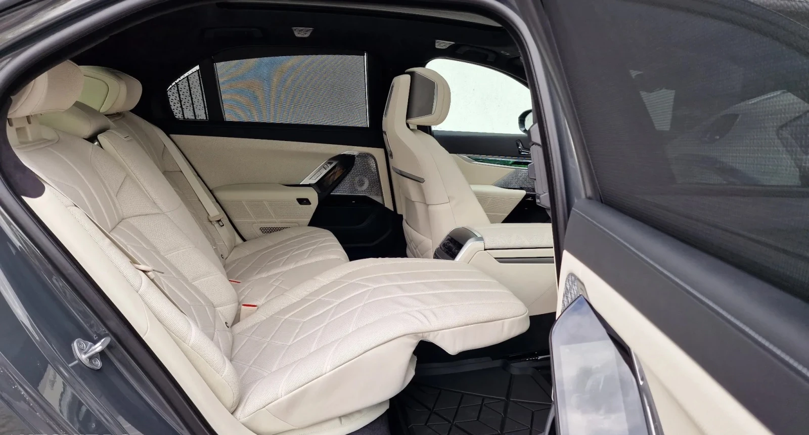 BMW i7 xDrive60 M-Sport | Mobile.bg   8