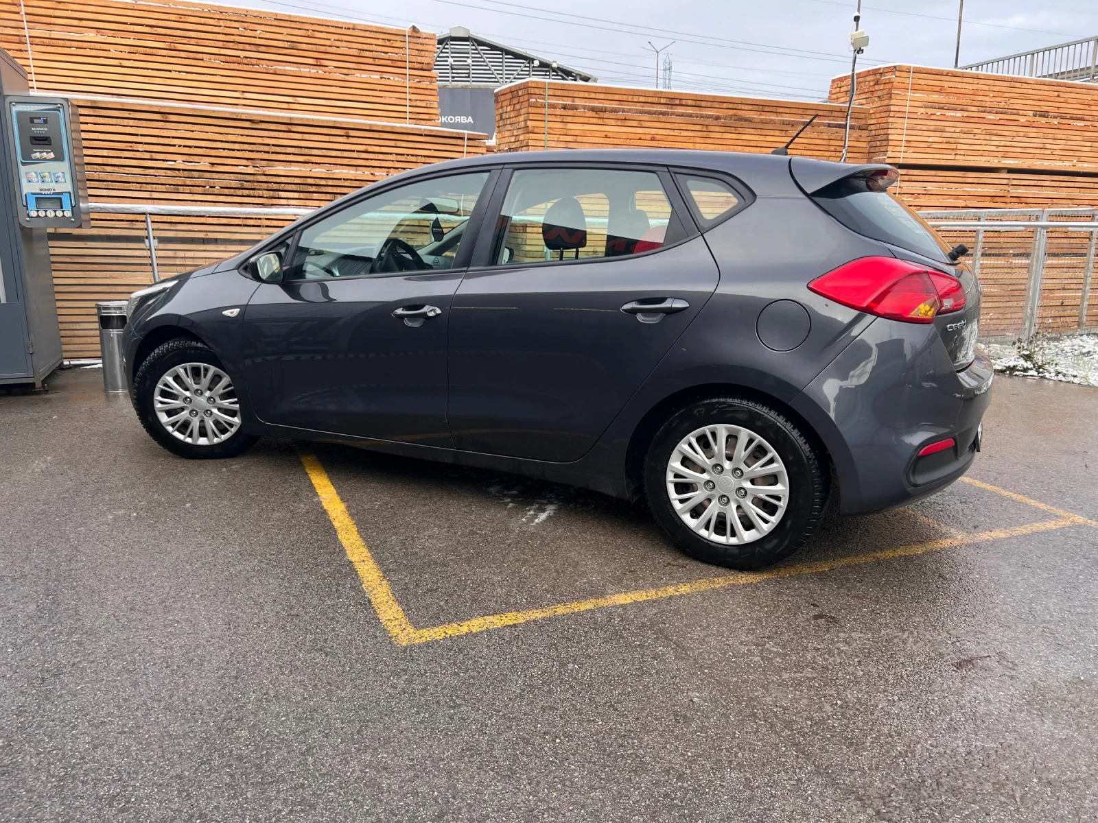 Kia Ceed 1.4i / 100hp / 6 ��. / AUX / ����� / ����� / USB | Mobile.bg � ����������� 5