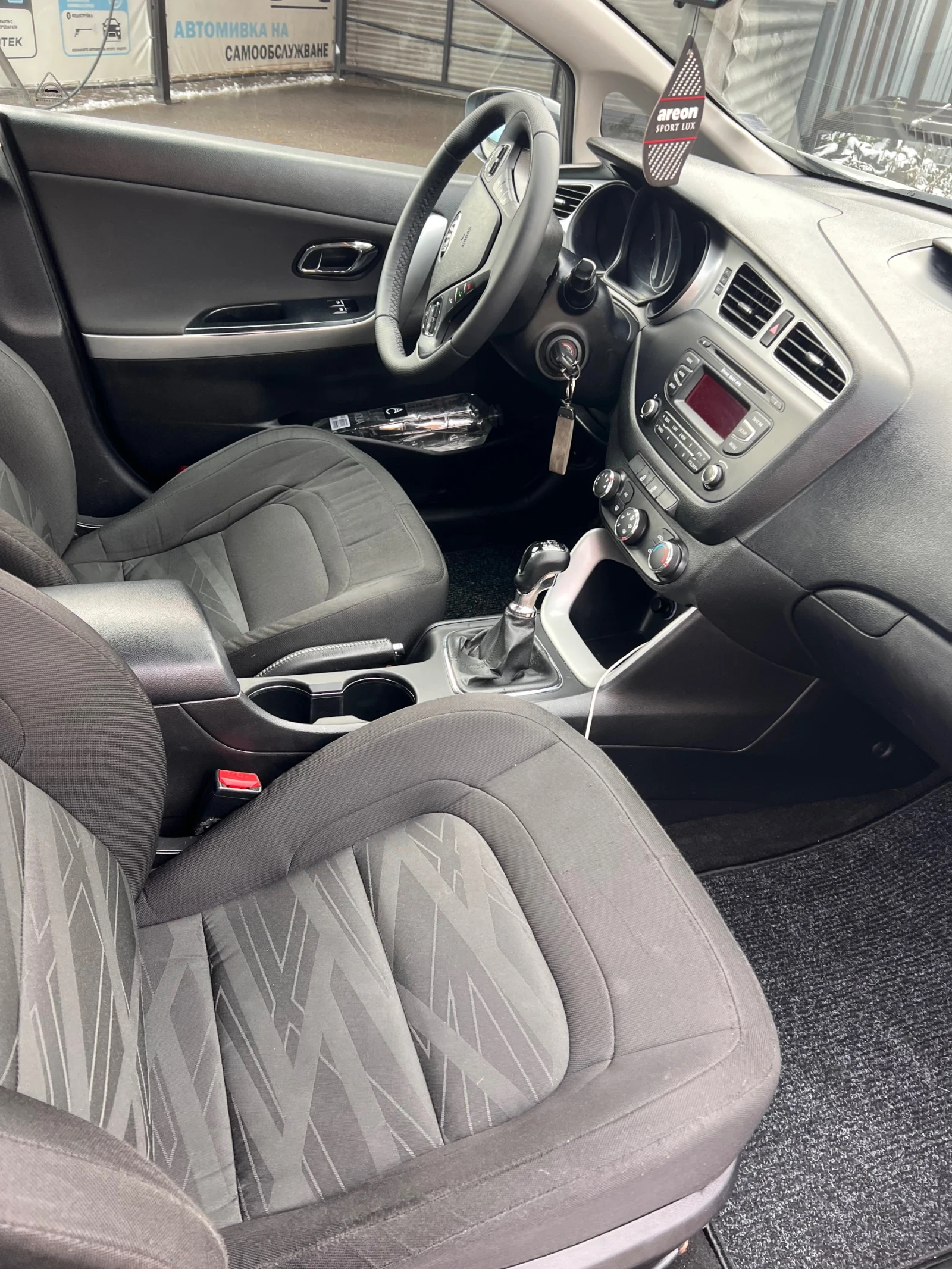 Kia Ceed 1.4i / 100hp / 6 ��. / AUX / ����� / ����� / USB | Mobile.bg � ����������� 9