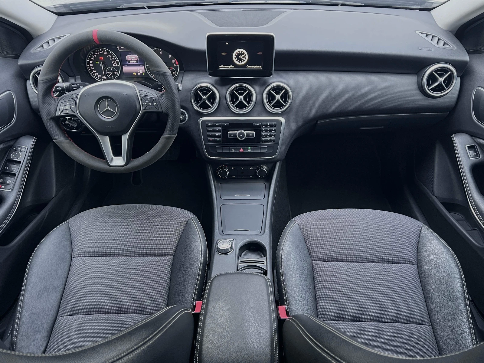 Mercedes-Benz A 180 d AMG ПРОЧЕТИ ОПИСАНИЕТО - изображение 7