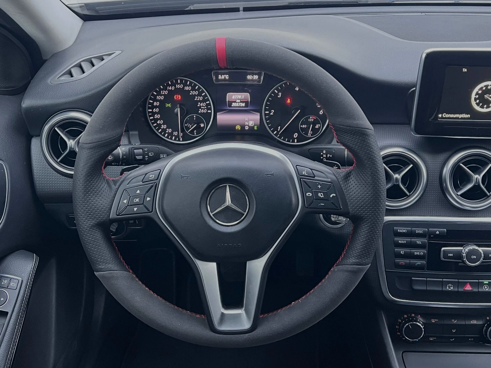 Mercedes-Benz A 180 d AMG ПРОЧЕТИ ОПИСАНИЕТО - изображение 8