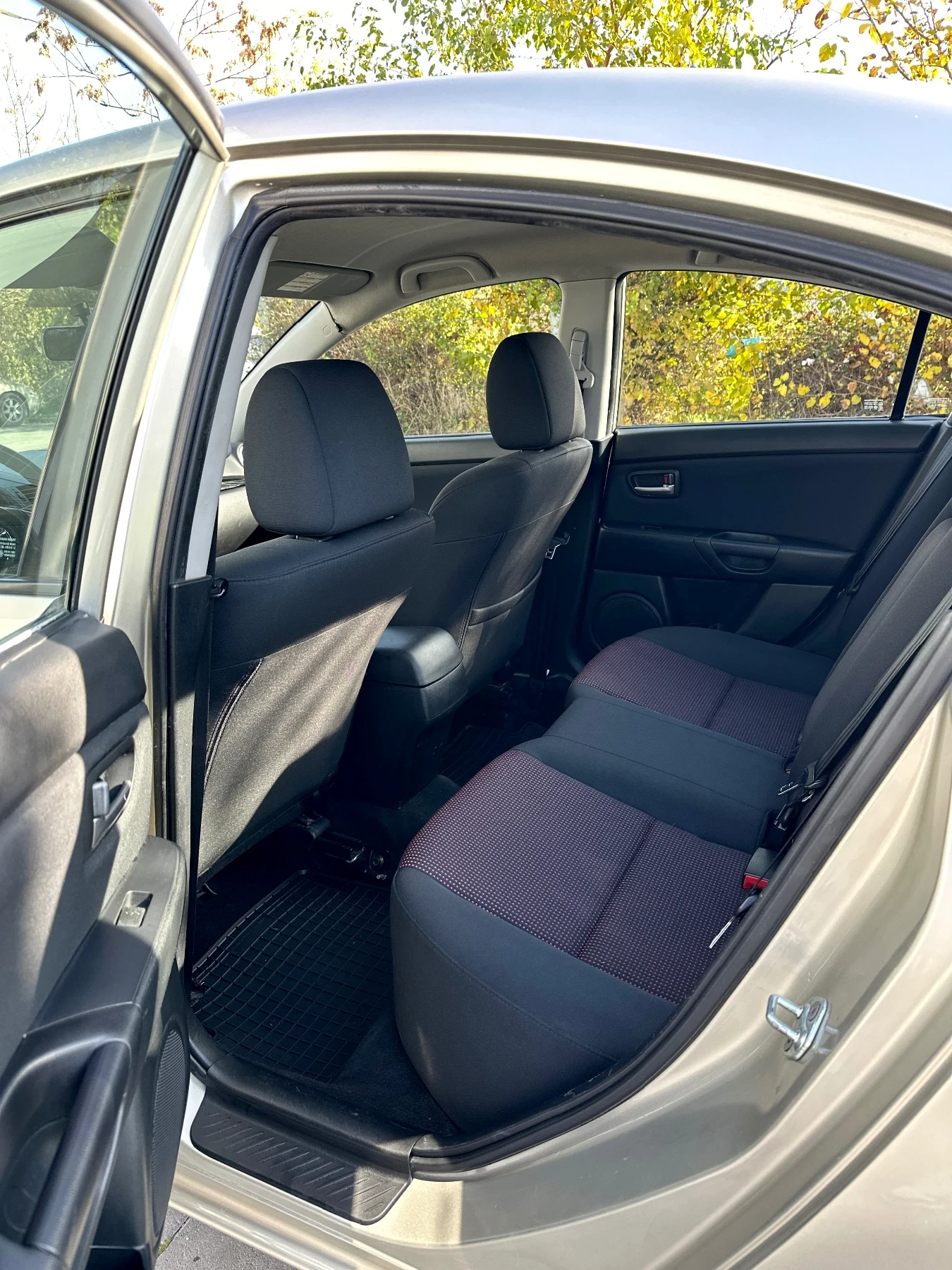 Mazda 3 | Mobile.bg � ����������� 12