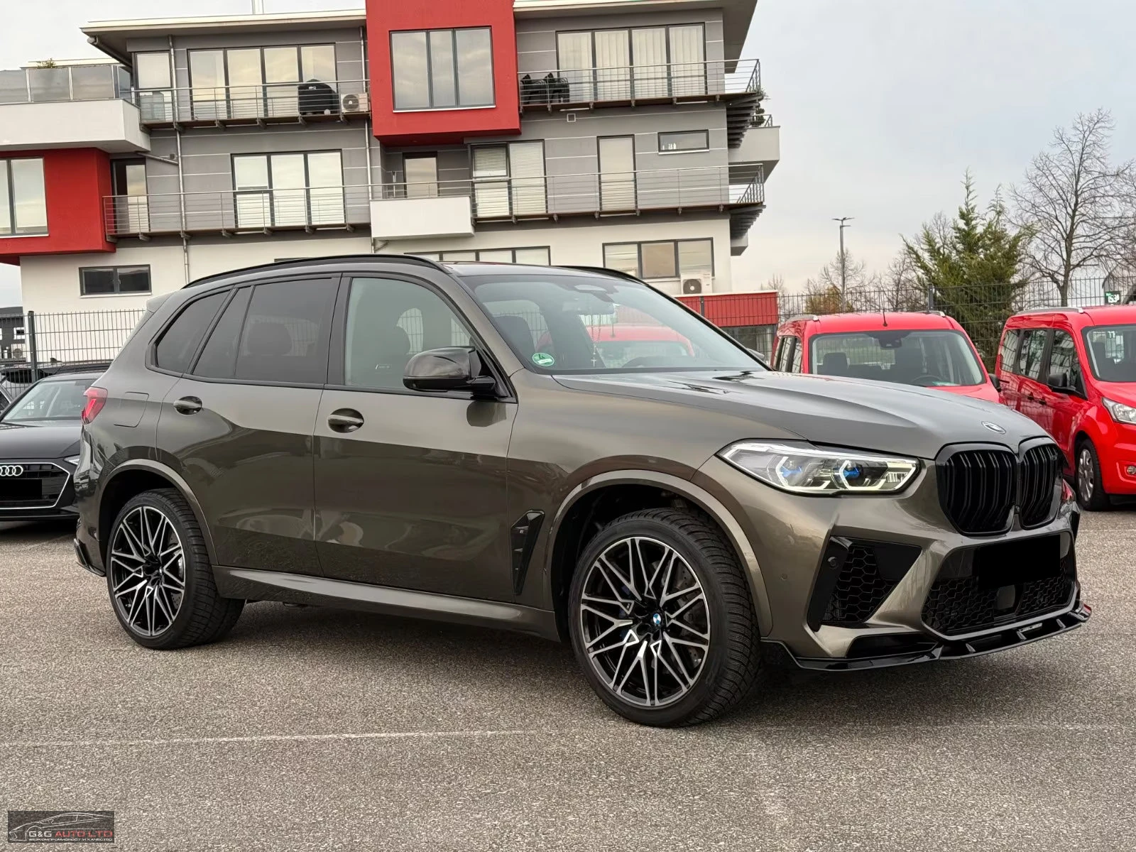 BMW X5M COMPETITION/AKRAPOVIC/CARB/B&W/LASER/PANO/360/960v - изображение 5
