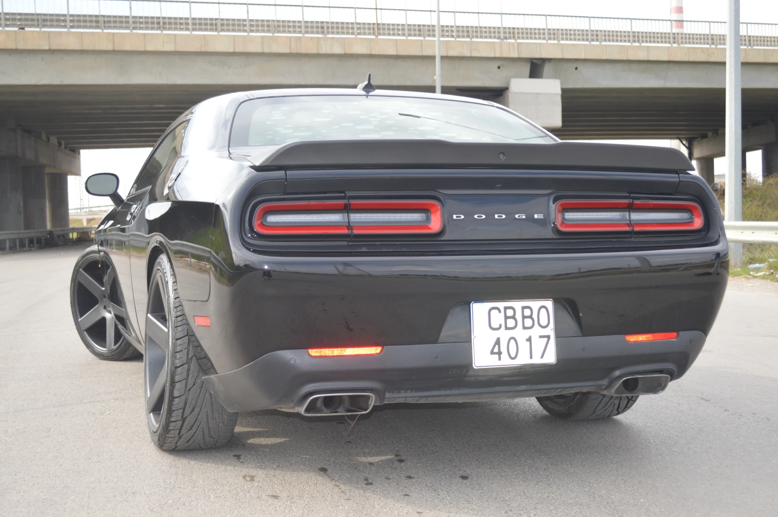 Dodge Challenger R/T, снимка 4 - Автомобили и джипове - 54177996