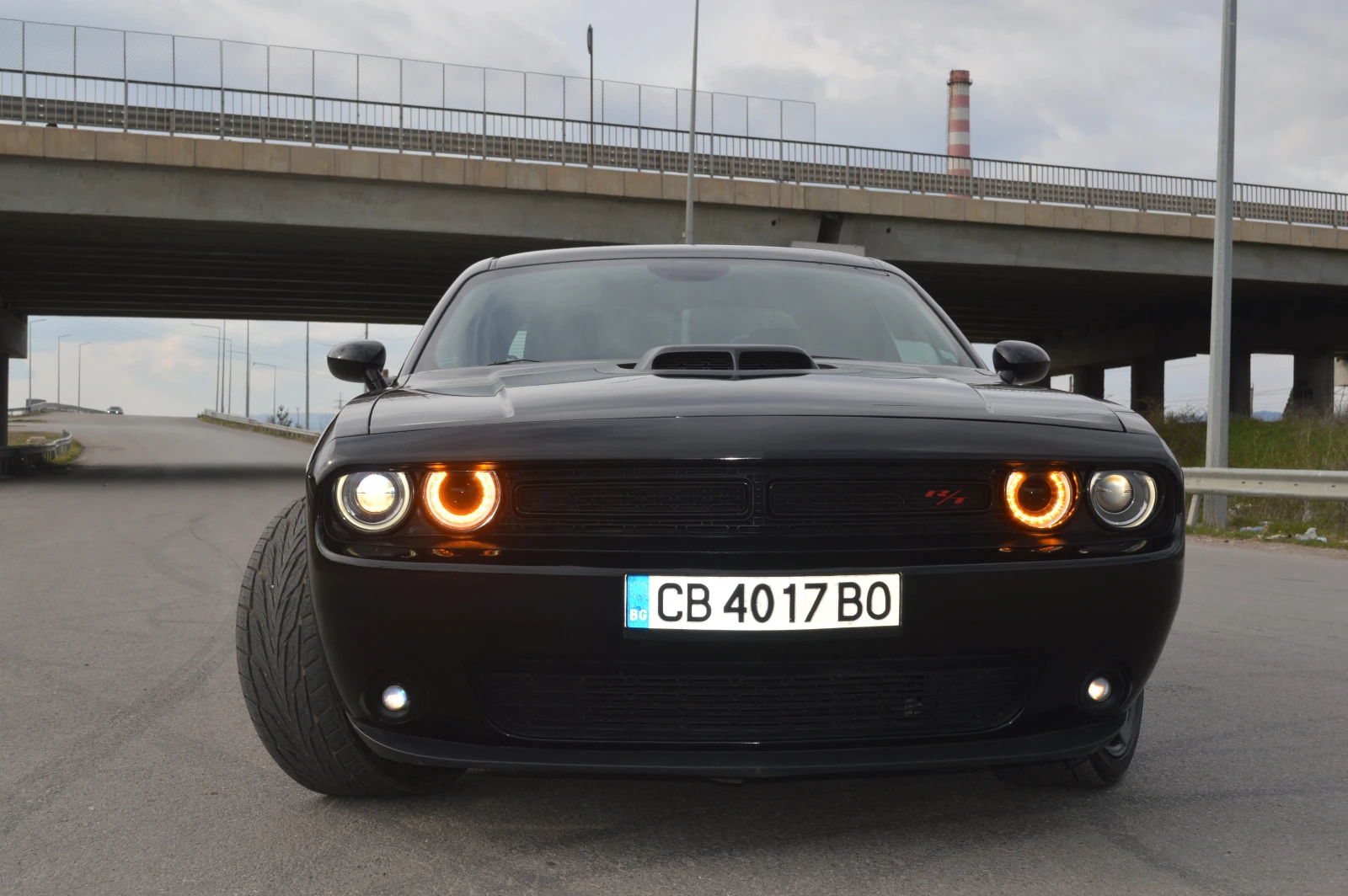 Dodge Challenger R/T, снимка 2 - Автомобили и джипове - 54177996