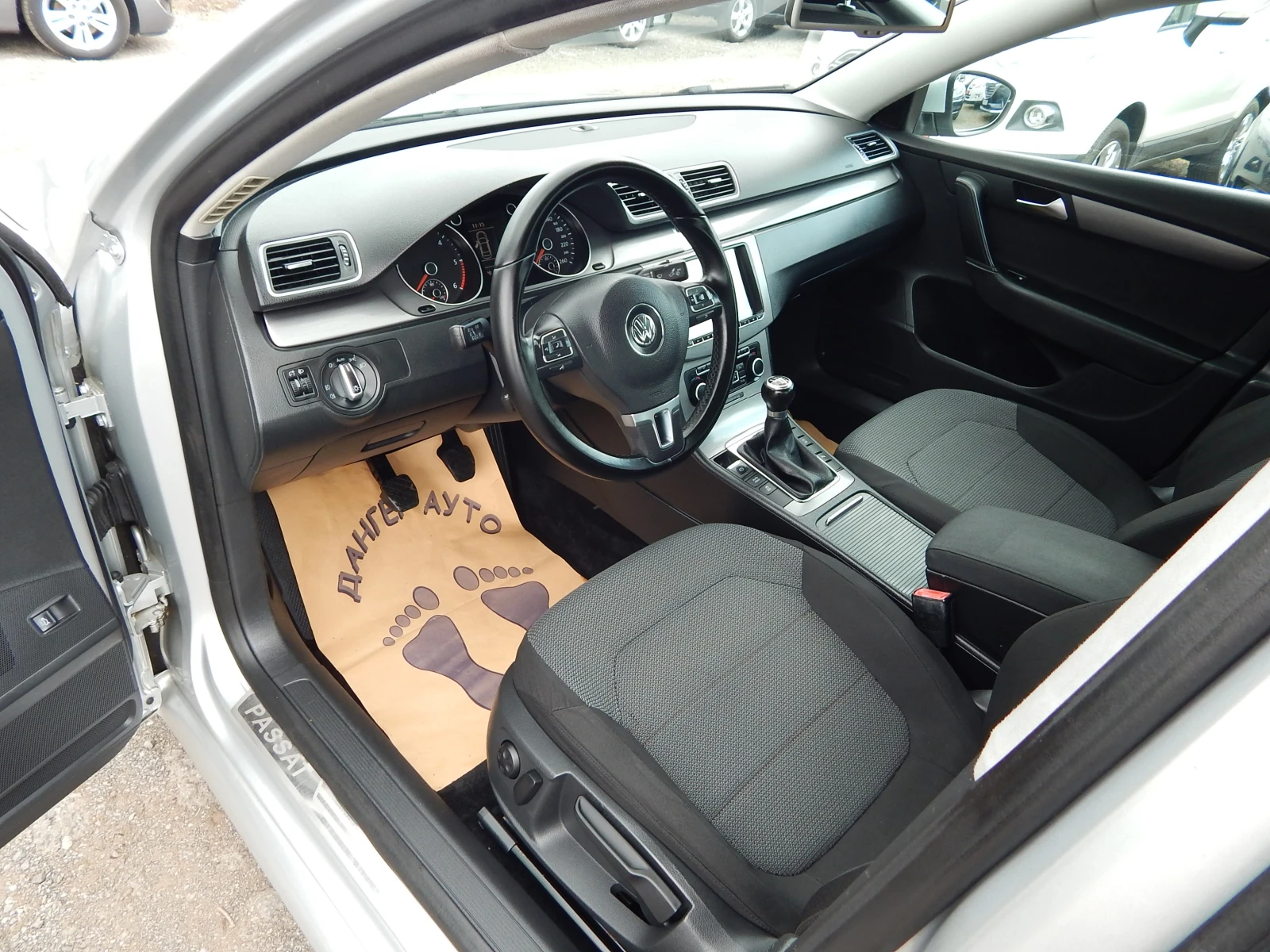 VW Passat 2.0TDI* 231000km.* , снимка 9 - Автомобили и джипове - 54738915