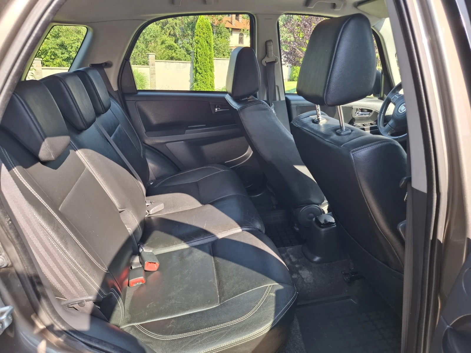 Fiat Sedici 1.6i FACE КОЖА 4x4 120hp, снимка 7 - Автомобили и джипове - 55385529