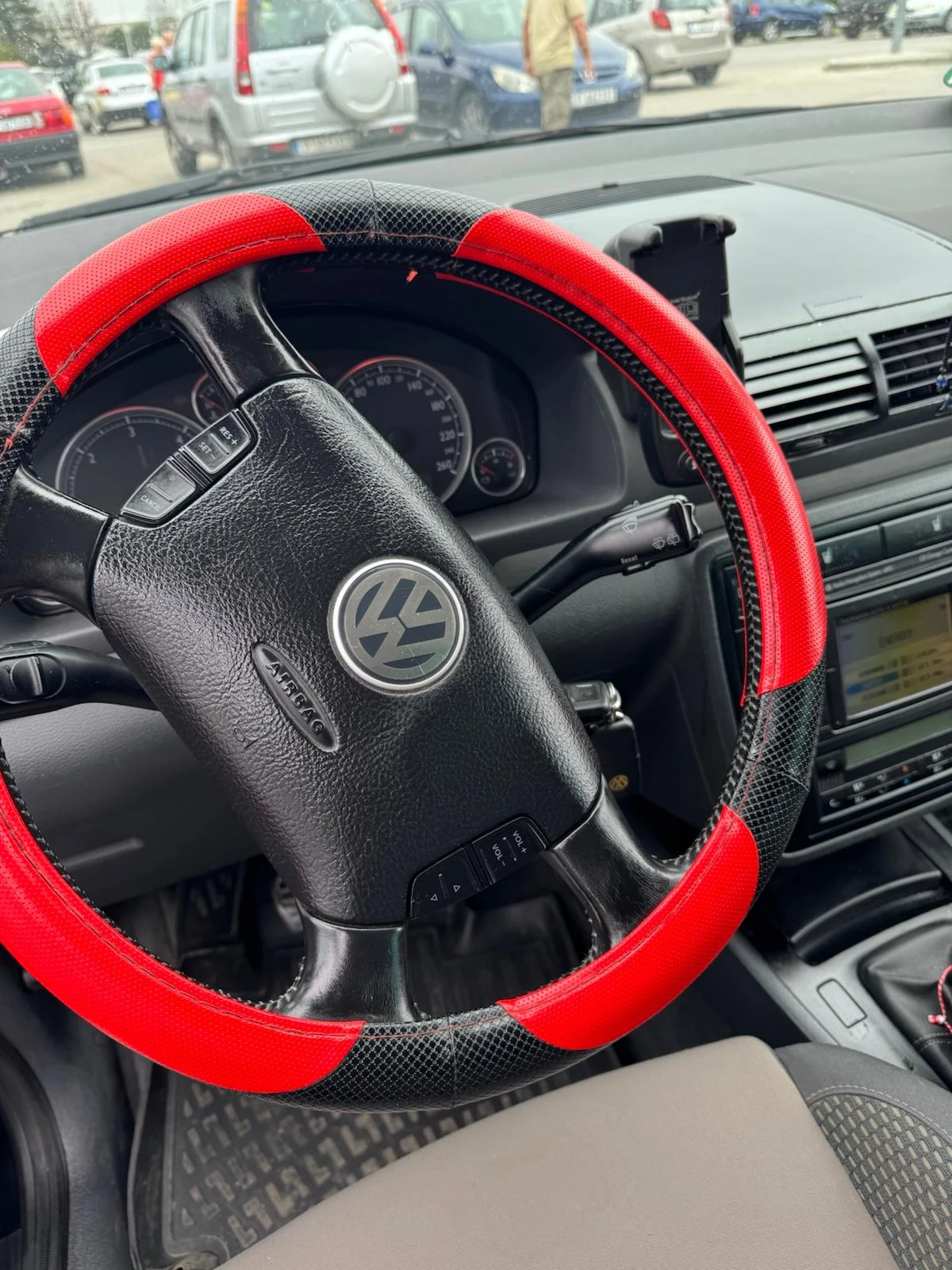 VW Sharan, снимка 8 - Автомобили и джипове - 55428917